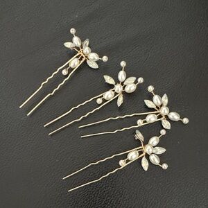 Elegant Gold and Pearl Hair Pins (4)